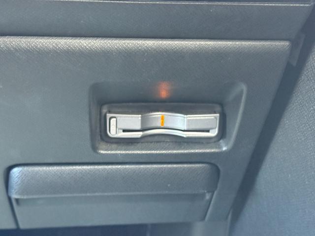 ステップワゴンスパーダ Z クールスピリット 両側電動スライドドア 9インチナビ フルセグTV Bluetooth バックカメラ フリップダウン ETC オートクルーズコントロール HID スマートキー アイドリングストップ 電動格納ミラー(41枚目)