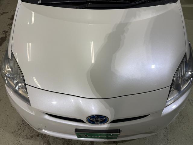 プリウス Ｓ　寒冷地仕様　純正ナビ　ＴＶ　バックカメラ　エンジンスターター　アルミホイール　オートライト　ＣＶＴ　スマートキー　電動格納ミラー　盗難防止システム　衝突安全ボディ　ＡＢＳ　ＥＳＣ　エアコン（22枚目）