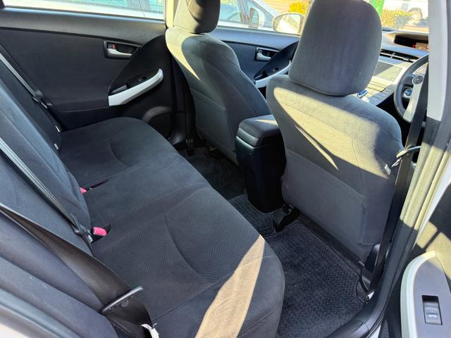 プリウス Sツーリングセレクション 純正17インチアルミホイール LEDヘッドランプ ETC オートライト ヘッドライトウォッシャー スマートキー 電動格納ミラー CVT 盗難防止システム 衝突安全ボディ ABS エアコン(32枚目)