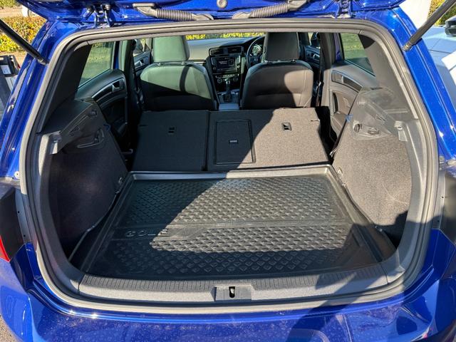 VOLKSWAGEN GOLF R BASE GRADE