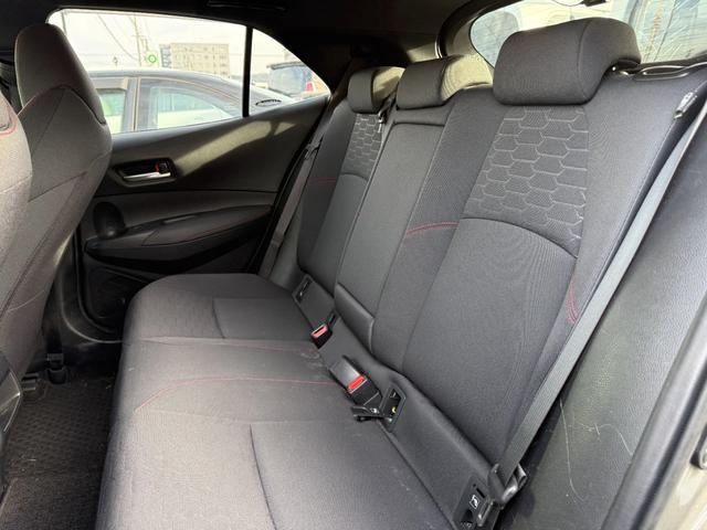 カローラスポーツ ハイブリッドＧ　Ｚ　純正ナビ　フルセグＴＶ　ドラレコ　ビルトインＥＴＣ　クリアランスソナー　オートクルーズコントロール　レーンアシスト　衝突被害軽減システム　オートマチックハイビーム　オートライト　ＬＥＤヘッドランプ（30枚目）