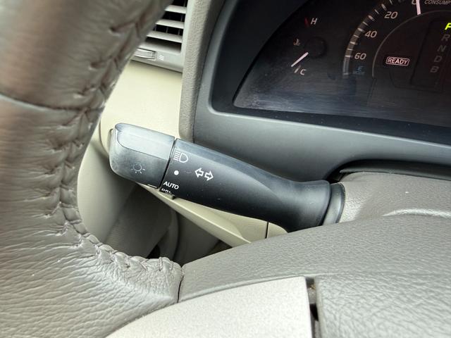 �y�I�[�g���C�g�z�Z���T�[�����̖͂��邳�𔻒f�������Ńw�b�h���C�g���_�����܂��B��ԑ��s�������΂̐S�z���Ȃ��Ȃ�܂��B