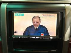 ＴＶ付きの車となっております。ドライブの合間の休憩中に気になる番組を見ることができます。 3