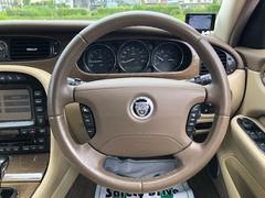 ハンドルの状態が悪いと運転に集中できませんよね。こちらの車、お気軽にお問い合わせください。 3