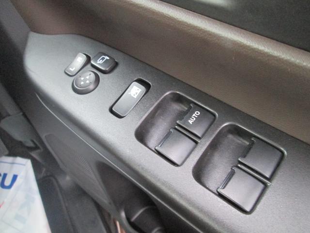 スペーシア ＨＹＢＲＩＤ　Ｘ　４ＷＤ　全方位カメラ　スズキコネクト　バックカメラ　オートライト　Ｂｌｕｅｔｏｏｔｈ　スライドドア　純正ナビ　プッシュスタート　シートヒーター　オートエアコン　スズキセーフティーサポート　４ＷＤ　衝突被害軽減システム　横滑り防止機能（29枚目）