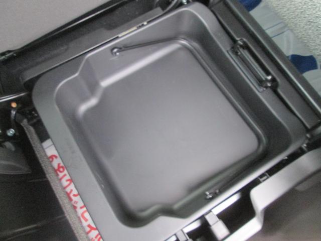 スペーシア ＨＹＢＲＩＤ　Ｘ　４ＷＤ　全方位カメラ　スズキコネクト　バックカメラ　オートライト　Ｂｌｕｅｔｏｏｔｈ　スライドドア　純正ナビ　プッシュスタート　シートヒーター　オートエアコン　スズキセーフティーサポート　４ＷＤ　衝突被害軽減システム　横滑り防止機能（48枚目）