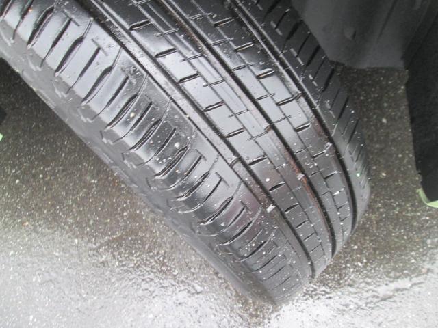 スイフト HYBRID MX 4WD オーディオレス オートライト プッシュスタート シートヒーター オートエアコン スズキセーフティーサポート 4WD 衝突被害軽減システム アイドリングストップ 横滑り防止機能 衝突安全ボディ 盗難防止システム(11枚目)