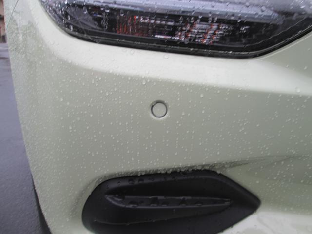 スイフト HYBRID MX 4WD オーディオレス オートライト プッシュスタート シートヒーター オートエアコン スズキセーフティーサポート 4WD 衝突被害軽減システム アイドリングストップ 横滑り防止機能 衝突安全ボディ 盗難防止システム(15枚目)