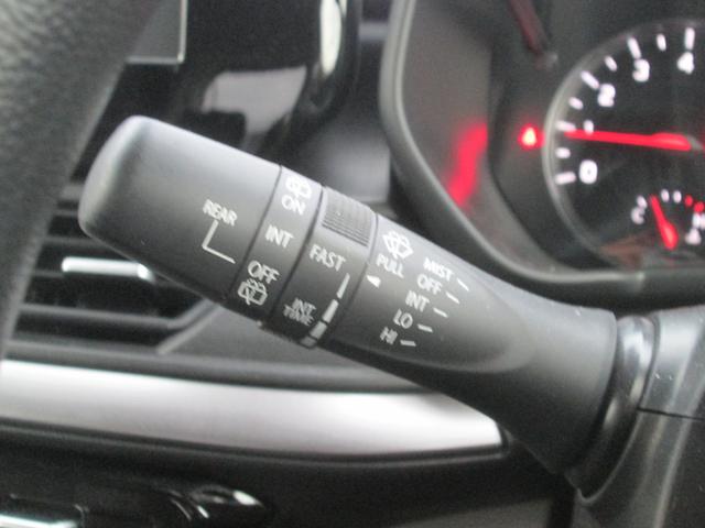 スイフト HYBRID MX 4WD オーディオレス オートライト プッシュスタート シートヒーター オートエアコン スズキセーフティーサポート 4WD 衝突被害軽減システム アイドリングストップ 横滑り防止機能 衝突安全ボディ 盗難防止システム(23枚目)