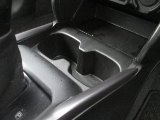 スイフト HYBRID MX 4WD オーディオレス オートライト プッシュスタート シートヒーター オートエアコン スズキセーフティーサポート 4WD 衝突被害軽減システム アイドリングストップ 横滑り防止機能 衝突安全ボディ 盗難防止システム(29枚目)