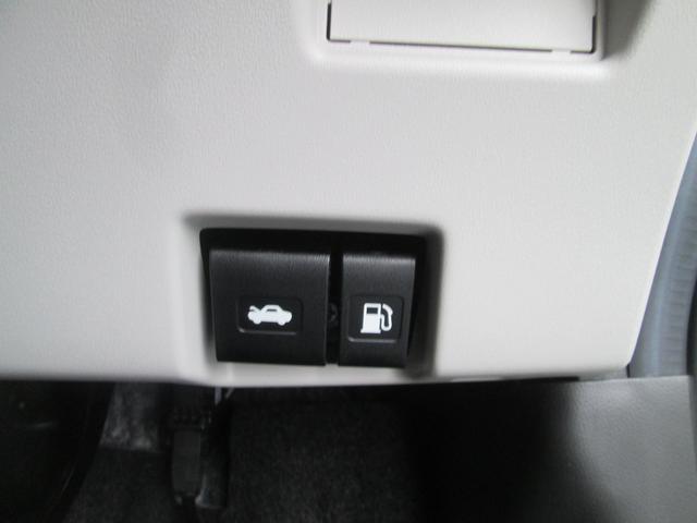 スイフト HYBRID MX 4WD オーディオレス オートライト プッシュスタート シートヒーター オートエアコン スズキセーフティーサポート 4WD 衝突被害軽減システム アイドリングストップ 横滑り防止機能 衝突安全ボディ 盗難防止システム(34枚目)