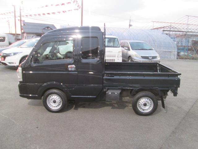 スーパーキャリイ スーパーキャリイ　Ｘ　４型　４ＷＤ　オーディオレス　キーレスキー　作業灯　パワーウインド　オートライト　スズキセーフティーサポート　４ＷＤ　衝突被害軽減システム　アイドリングストップ　横滑り防止機能　衝突安全ボディ　盗難防止システム（8枚目）