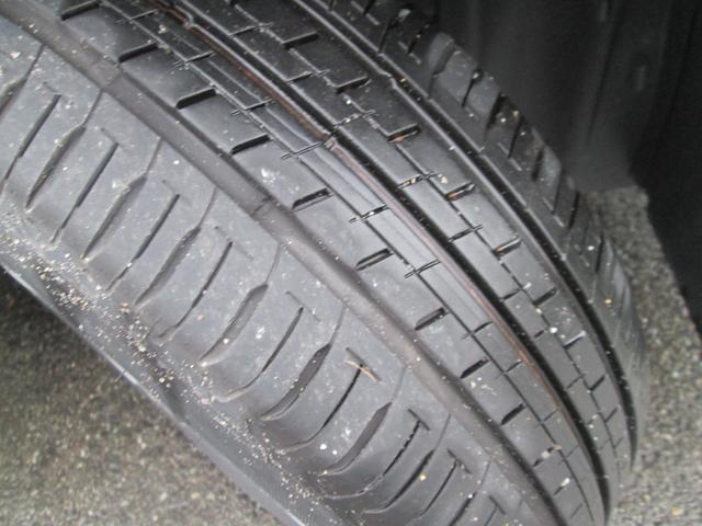 スイフト HYBRID MX FF オーディオレス オートライト プッシュスタート シートヒーター オートエアコン スズキセーフティーサポート 衝突被害軽減システム アイドリングストップ 横滑り防止機能 衝突安全ボディ 盗難防止システム(12枚目)