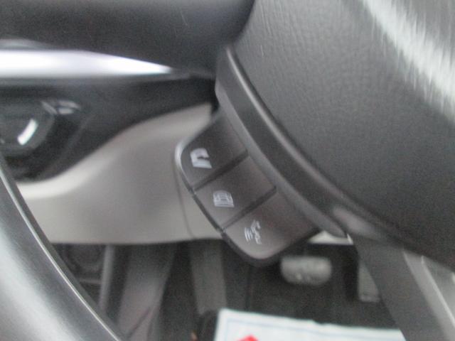 スイフト HYBRID MX FF オーディオレス オートライト プッシュスタート シートヒーター オートエアコン スズキセーフティーサポート 衝突被害軽減システム アイドリングストップ 横滑り防止機能 衝突安全ボディ 盗難防止システム(22枚目)