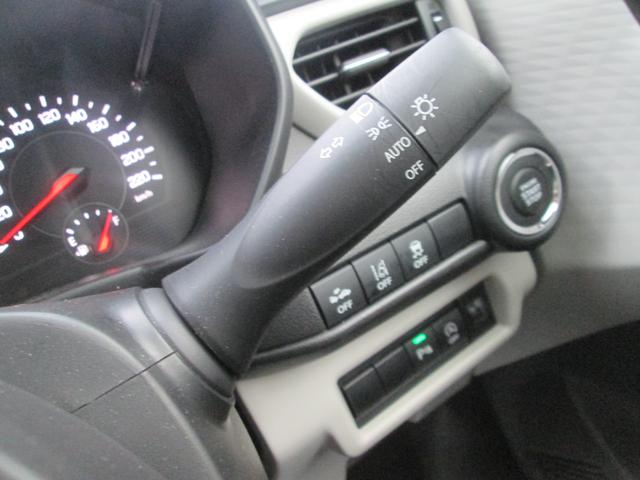 スイフト HYBRID MX FF オーディオレス オートライト プッシュスタート シートヒーター オートエアコン スズキセーフティーサポート 衝突被害軽減システム アイドリングストップ 横滑り防止機能 衝突安全ボディ 盗難防止システム(24枚目)