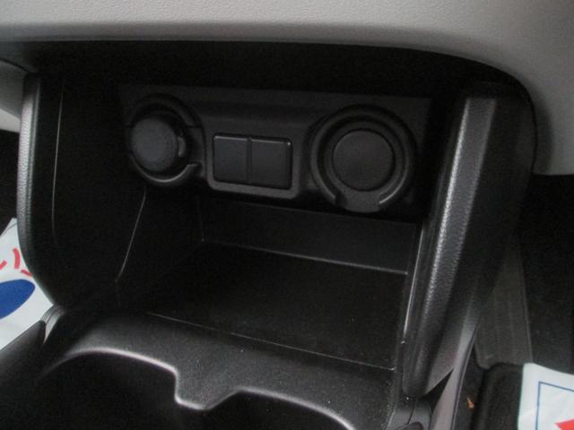 スイフト HYBRID MX FF オーディオレス オートライト プッシュスタート シートヒーター オートエアコン スズキセーフティーサポート 衝突被害軽減システム アイドリングストップ 横滑り防止機能 衝突安全ボディ 盗難防止システム(28枚目)