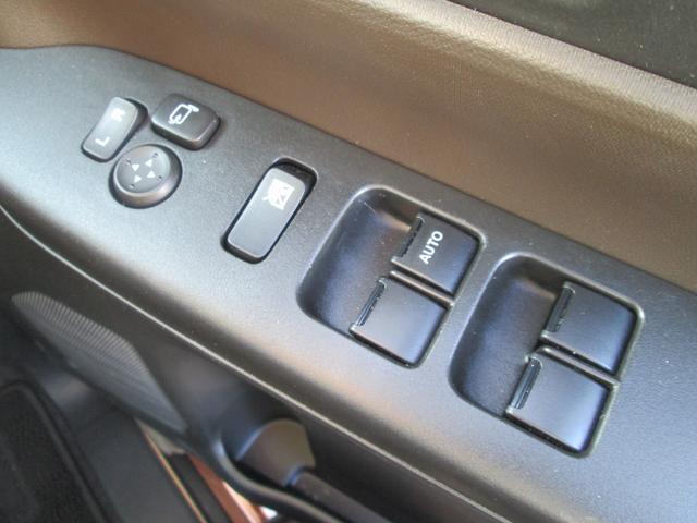 スペーシア HYBRID X 4WD 全方位カメラ ナビ スズキコネクト通信機器 バックカメラ オートライト Bluetooth スライドドア 純正ナビ プッシュスタート シートヒーター スズキセーフティーサポート 4WD 衝突被害軽減システム(29枚目)