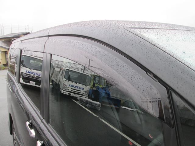 ヴォクシー ZS 煌3 4WD ナビ ETC 両サイド電動スライドドア オートライト Bluetooth スライドドア ナビ プッシュスタート シートヒーター オートエアコン ETC セーフティーサポート 4WD 衝突被害軽減システム 横滑り防止機能 衝突安全ボディ(54枚目)