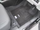 フロントシート足元