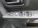 ギア　ＨＹＢＲＩＤ　ＸＺ　２型　ＦＦ　ＣＤオーディオ　オートライト　スライドドア　プッシュスタート　シートヒーター　オートエアコン　スズキセーフティーサポート　衝突被害軽減システム　アイドリングストップ　横滑り防止機能　盗難防止システム（32枚目）