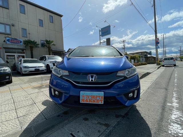 フィット 13G・Sパッケージ 衝突被害軽減ブレーキシステム ナビ スマートキー アイドリングストップ アルミホイール ドライブレコーダー プッシュスタート(2枚目)