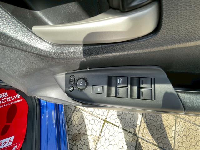 フィット 13G・Sパッケージ 衝突被害軽減ブレーキシステム ナビ スマートキー アイドリングストップ アルミホイール ドライブレコーダー プッシュスタート(12枚目)