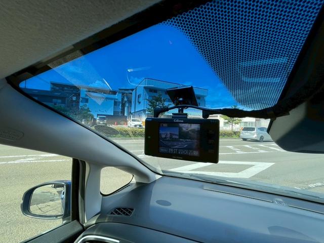 フィット 13G・Sパッケージ 衝突被害軽減ブレーキシステム ナビ スマートキー アイドリングストップ アルミホイール ドライブレコーダー プッシュスタート(18枚目)