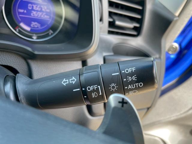 フィット 13G・Sパッケージ 衝突被害軽減ブレーキシステム ナビ スマートキー アイドリングストップ アルミホイール ドライブレコーダー プッシュスタート(28枚目)