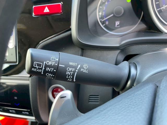 フィット 13G・Sパッケージ 衝突被害軽減ブレーキシステム ナビ スマートキー アイドリングストップ アルミホイール ドライブレコーダー プッシュスタート(29枚目)