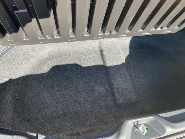 ノア Ｓ－Ｇ　両側パワースライドドア　ナビＴＶ　バックカメラ　Ｂｌｕｅｔｏｏｔｈ　ビルトインＥＴＣ　ドライブレコーダー　８人乗り　フォグランプ（8枚目）