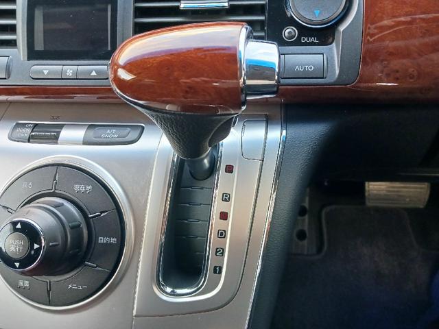 エリシオンプレステージ SZ ETC バックカメラ クリアランスソナー オートクルーズコントロール 衝突被害軽減システム 両側電動スライドドア HID サンルーフ スマートキー シートヒーター 3列シート パワーシート(7枚目)