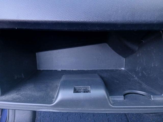 フリード Ｇ　エアロ　ＥＴＣ　ナビ　ＴＶ　両側電動スライドドア　オートライト　ＨＩＤ　スマートキー　電動格納ミラー　３列シート　ウォークスルー　ＣＶＴ　アルミホイール　ＣＤ　盗難防止システム　衝突安全ボディ　ＡＢＳ（22枚目）