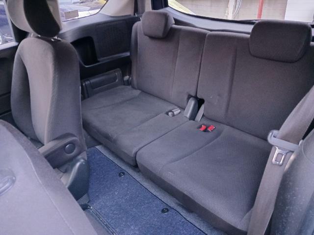 フリード Ｇ　エアロ　ＥＴＣ　ナビ　ＴＶ　両側電動スライドドア　オートライト　ＨＩＤ　スマートキー　電動格納ミラー　３列シート　ウォークスルー　ＣＶＴ　アルミホイール　ＣＤ　盗難防止システム　衝突安全ボディ　ＡＢＳ（33枚目）