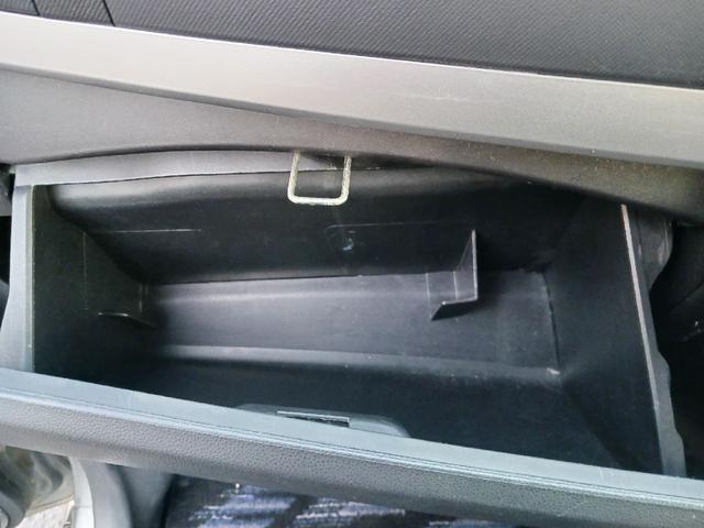 ムーヴ カスタム　Ｘリミテッド　ＨＩＤ　スマートキー　電動格納ミラー　ベンチシート　ＣＶＴ　盗難防止システム　ＡＢＳ　ＣＤ　ミュージックプレイヤー接続可　アルミホイール　衝突安全ボディ　エアコン　パワーステアリング　パワーウィンドウ（9枚目）