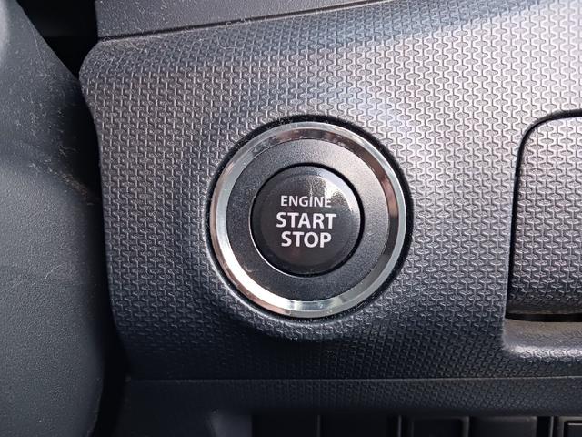エンジン始動も楽チンです。イチイチ鍵を出す手間も無くなりますよ。