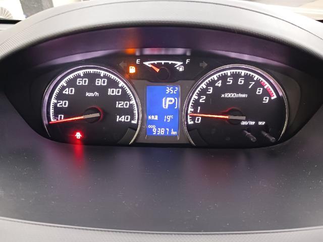 ムーヴ カスタム X HID LEDヘッドランプ スマートキー 電動格納ミラー ベンチシート CVT 盗難防止システム ABS CD MD アルミホイール 衝突安全ボディ エアコン パワーステアリング パワーウィンドウ(4枚目)