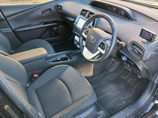 プリウス S ドライブレコーダー ETC バックカメラ TV アルミホイール オートライト LEDヘッドランプ CVT スマートキー 電動格納ミラー 盗難防止システム CD Bluetooth 衝突安全ボディ(30枚目)