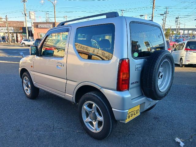 ジムニー ＸＣ　４ＷＤ　キーレスエントリー　電動格納ミラー　ＭＴ　ＡＢＳ　ＣＤ　ルーフレール　アルミホイール　衝突安全ボディ　エアコン　パワーウィンドウ（17枚目）