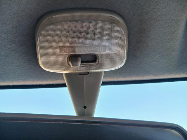 ジムニー ＸＣ　４ＷＤ　キーレスエントリー　電動格納ミラー　ＭＴ　ＡＢＳ　ＣＤ　ルーフレール　アルミホイール　衝突安全ボディ　エアコン　パワーウィンドウ（26枚目）