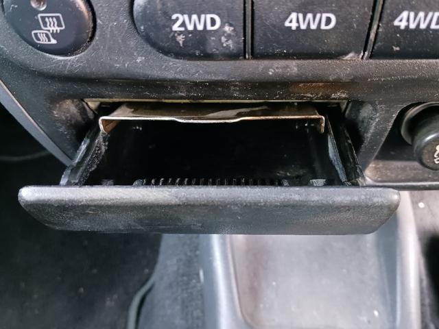ジムニー ＸＣ　４ＷＤ　キーレスエントリー　電動格納ミラー　ＭＴ　ＡＢＳ　ＣＤ　ルーフレール　アルミホイール　衝突安全ボディ　エアコン　パワーウィンドウ（29枚目）