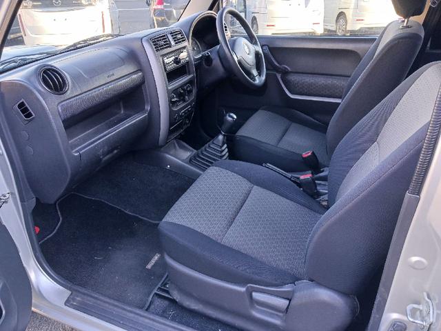 ジムニー ＸＣ　４ＷＤ　キーレスエントリー　電動格納ミラー　ＭＴ　ＡＢＳ　ＣＤ　ルーフレール　アルミホイール　衝突安全ボディ　エアコン　パワーウィンドウ（32枚目）