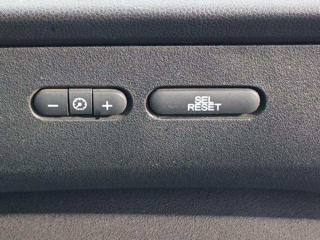 フリード Ｇ　ジャストセレクション　バックカメラ　ナビ　ＴＶ　両側スライド・片側電動　ＨＩＤ　キーレスエントリー　電動格納ミラー　３列シート　ウォークスルー　ＣＶＴ　アルミホイール　ＣＤ　ＤＶＤ再生　ＵＳＢ　Ｂｌｕｅｔｏｏｔｈ（10枚目）