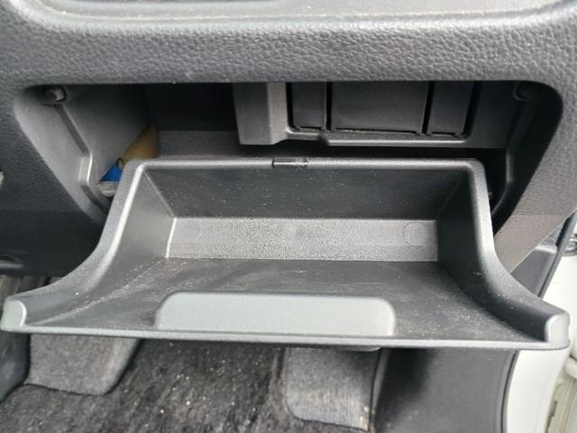 セレナ ハイウェイスター　Ｓ－ハイブリッド　ＥＴＣ　バックカメラ　ナビ　ＴＶ　オートクルーズコントロール　両側電動スライドドア　スマートキー　アイドリングストップ　電動格納ミラー　後席モニター　３列シート　ウォークスルー　ＣＶＴ　アルミホイール（25枚目）