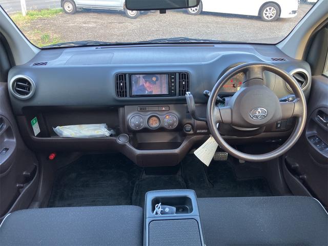 パッソ 1.0X Lパッケージ・キリリ ETC バックカメラ ナビ TV HID スマートキー アイドリングストップ 電動格納ミラー CVT 盗難防止システム 衝突安全ボディ ベンチシート ABS ESC エアコン パワーステアリング(2枚目)