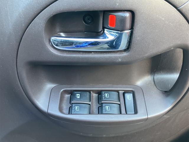 パッソ 1.0X Lパッケージ・キリリ ETC バックカメラ ナビ TV HID スマートキー アイドリングストップ 電動格納ミラー CVT 盗難防止システム 衝突安全ボディ ベンチシート ABS ESC エアコン パワーステアリング(9枚目)