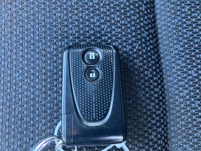 パッソ 1.0X Lパッケージ・キリリ ETC バックカメラ ナビ TV HID スマートキー アイドリングストップ 電動格納ミラー CVT 盗難防止システム 衝突安全ボディ ベンチシート ABS ESC エアコン パワーステアリング(11枚目)