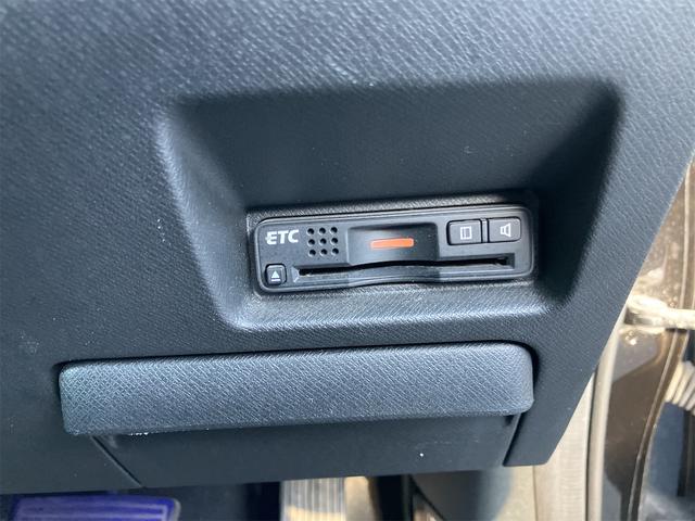 ステップワゴンスパーダ Z クールスピリット ETC バックカメラ TV オートクルーズコントロール 両側電動スライドドア オートライト HID アイドリングストップ 電動格納ミラー 3列シート CVT アルミホイール 100V電源(9枚目)