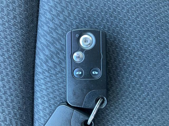 ステップワゴンスパーダ Z クールスピリット ETC バックカメラ TV オートクルーズコントロール 両側電動スライドドア オートライト HID アイドリングストップ 電動格納ミラー 3列シート CVT アルミホイール 100V電源(10枚目)