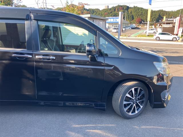 ステップワゴンスパーダ Z クールスピリット ETC バックカメラ TV オートクルーズコントロール 両側電動スライドドア オートライト HID アイドリングストップ 電動格納ミラー 3列シート CVT アルミホイール 100V電源(14枚目)