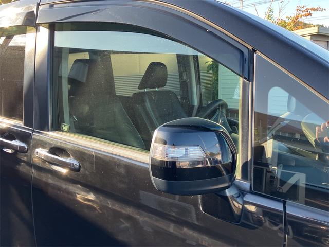 ステップワゴンスパーダ Z クールスピリット ETC バックカメラ TV オートクルーズコントロール 両側電動スライドドア オートライト HID アイドリングストップ 電動格納ミラー 3列シート CVT アルミホイール 100V電源(22枚目)